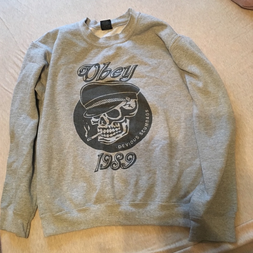 Grey Obey Hoodie 💘